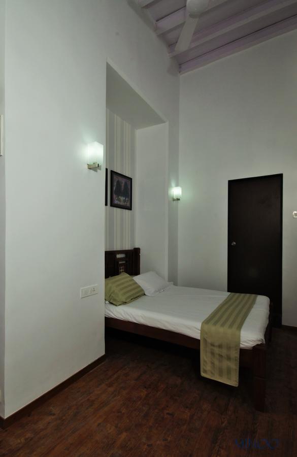 Carlton Hotel Mumbai - Behind Taj Mahal Palace Colaba Mumbai Exterior foto