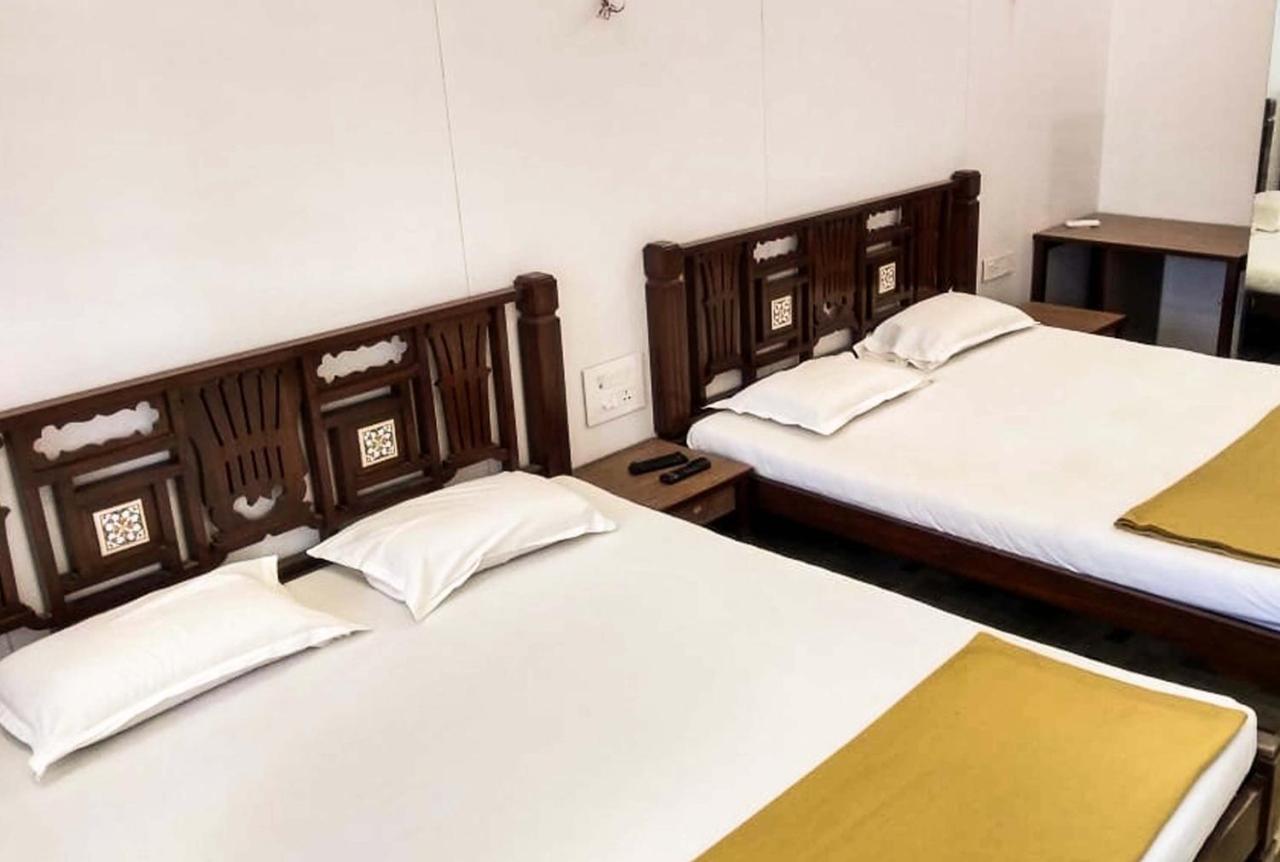 Carlton Hotel Mumbai - Behind Taj Mahal Palace Colaba Mumbai Exterior foto